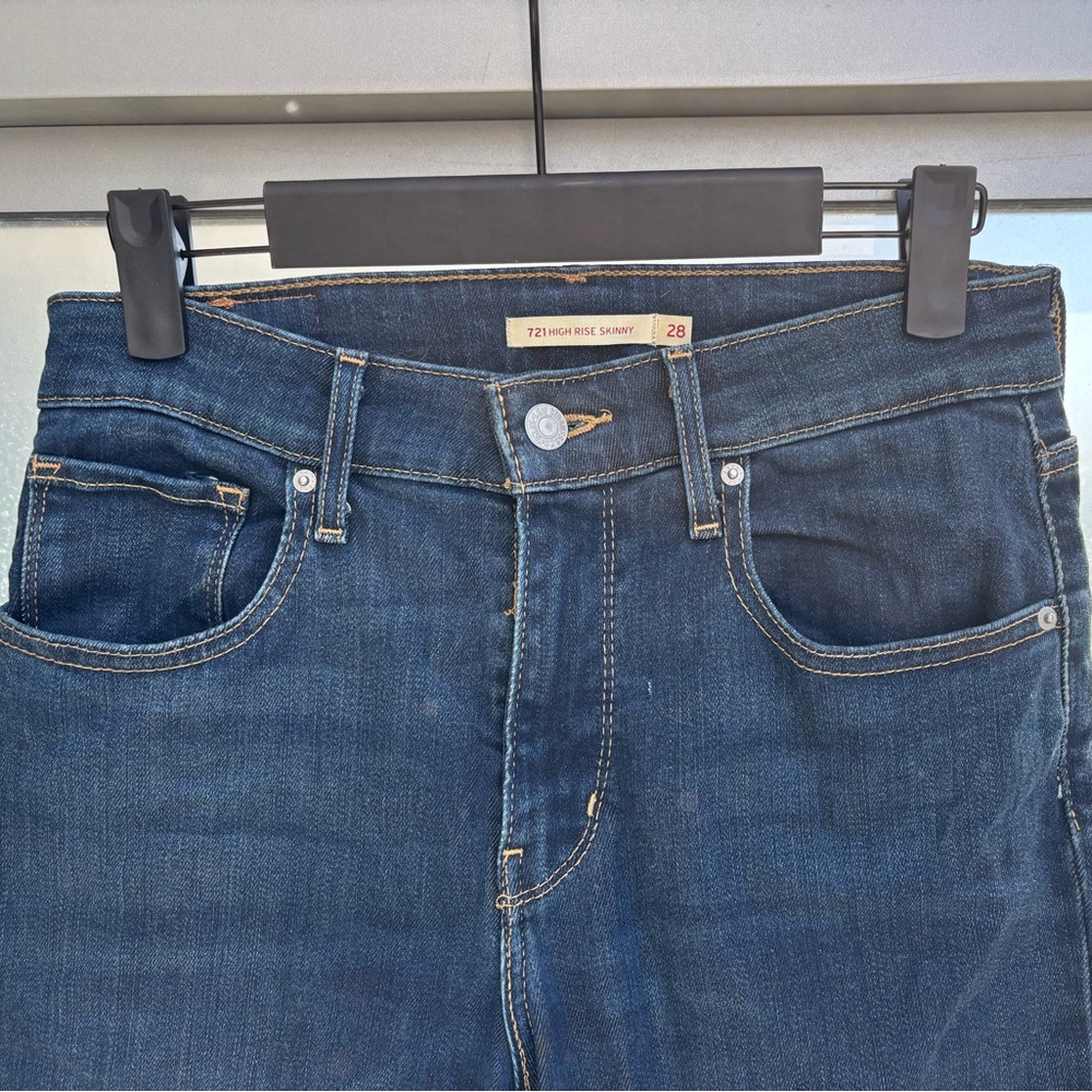 Levi’s | 721 High Rise Skinny Jean - Picture 5 of 6